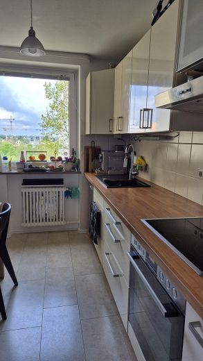 Charmante 3-Zimmer-Wohnung mit Westbalkon – gepflegt, hell und gut geschnitten – Küche