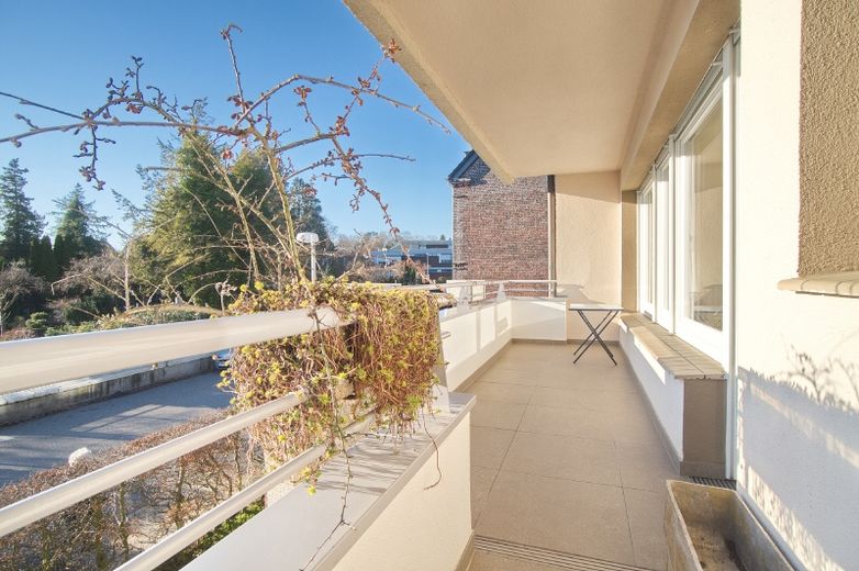 Tam donanımlı daire, geniş balkon ve güzel manzaraya sahip, cazip bir konut bölgesinde, iyi park imkânları, eski şehre yürüme mesafesinde – 7aaf3e4306d7e10446832f4679f673878ae0c31f.jpg