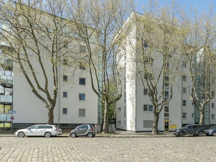*Traumhaftes wohnen in Solingen*  Moderne 3-Zimmer-Neubauwohnung mit Balkon – Außenansicht I