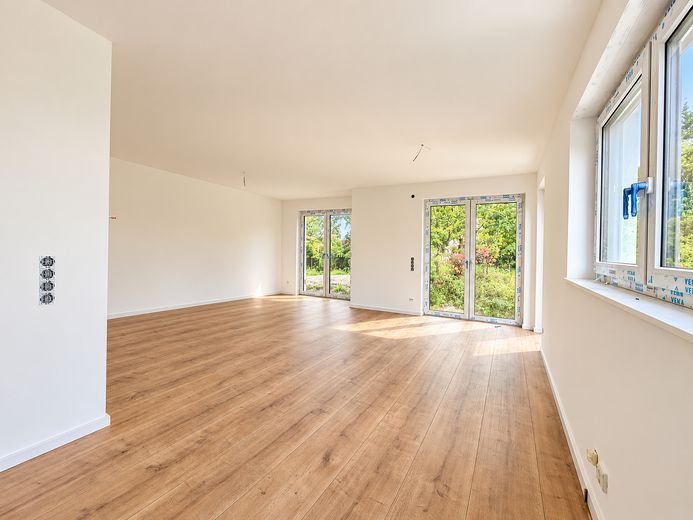 Moderne Neubau-Doppelhaushälfte mit Garten & Studio in Bad Lippspringe – Foto 7