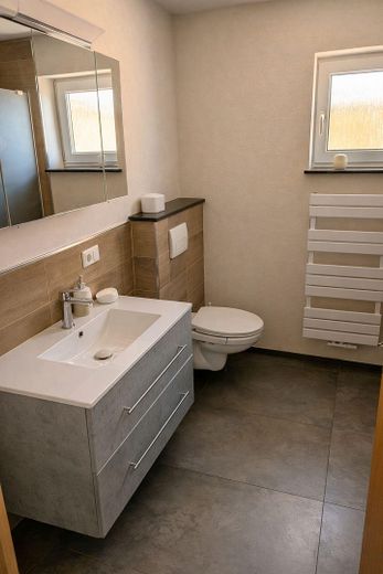 Großzügiges Einfamilienhaus mit Sauna und viel Platz im Hunsrück – Bad EG
