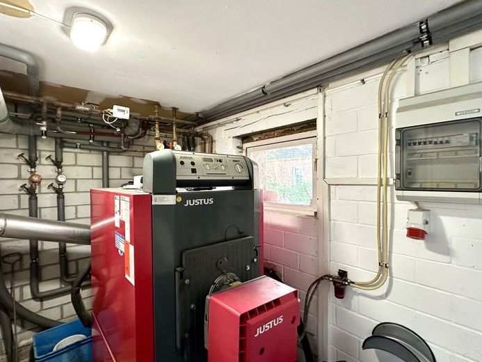 HORN IMMOBILIEN ++ großzügiges Objekt mit verschiedenen Nutzungsmöglichkeiten, Sadelkow bei Friedland – Heizungsanlage