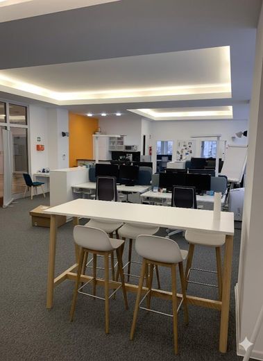 *Innovum Nürnberg*Nürnberg West: Top-Bürofläche*U-Bahn-Anschluss direkt vor der Tür* – open space mit work units