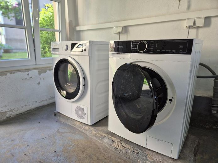 WG-Zimmer 19 m² | möbliert auf Wunsch | Löwenmarkt Stgt-Weilimdorf | 540 € warm – Eigene Waschmaschine Trockner