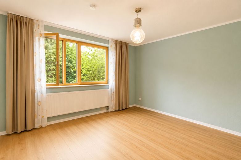 Wohnen auf Hausniveau - außergewöhnliche Eigentumswohnung in Bestlage von Halle-Kröllwitz – Schlafzimmer 2 OG
