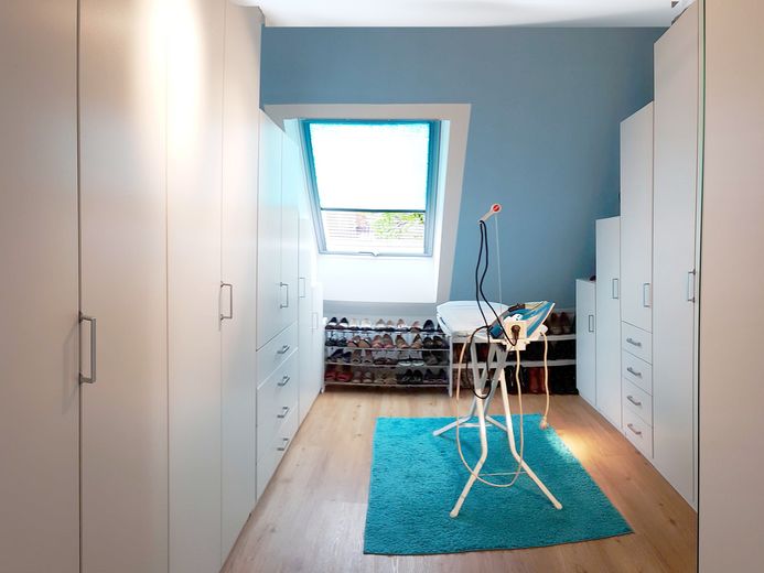 🏡 Wohnen wie im Haus auf 2 Etagen – Musterankleide
