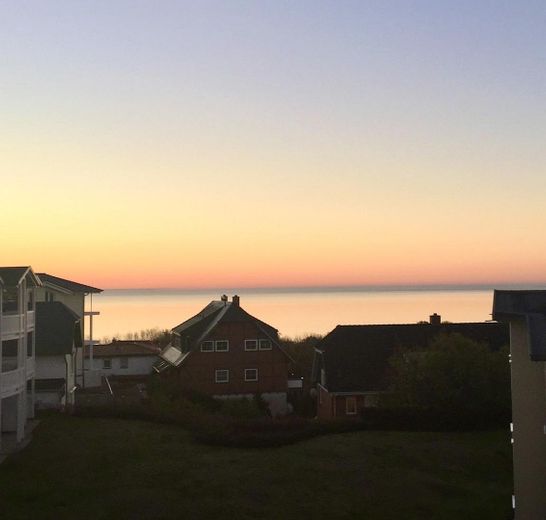 Beim Frühstückskaffee schon den Meerblick genießen – 3-Zimmer-Wohnung in allerbester Lage – Meerblick bei Sonnenuntergang