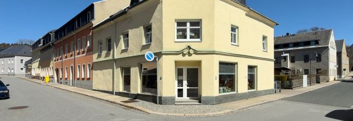 Wohnen im eigenen Mehrfamilienhaus mit zusätzlichen Mieteinnahmen in Geyer