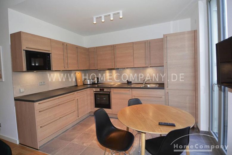 2-Zimmer-Wohnung mit Spreeblick in Tiergarten, Berlin, möbliert – 16617f24d1cc05661a0ec98b9ab4ba42e015818c.jpg