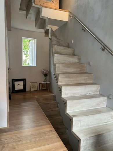 Gioiello storico nell’Oluf-Samson-Gang – casa storica unica nel centro storico con giardino – OG mit freitragender Treppe
