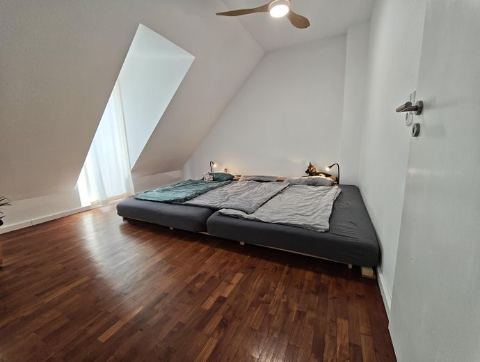 Schlafzimmer (1. OG)