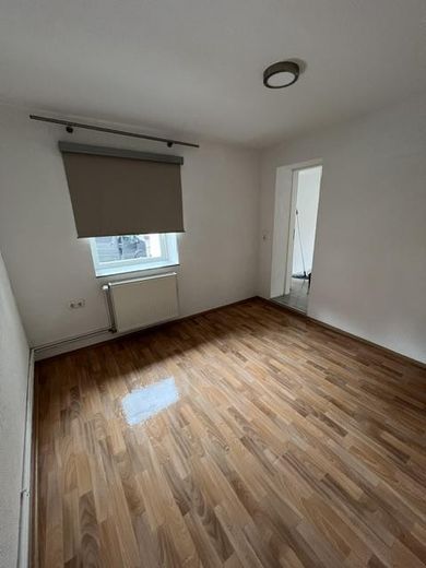 Charmantes Bauernhaus im Ortskern von Bodenheim – Schlafzimmer renoviert unten