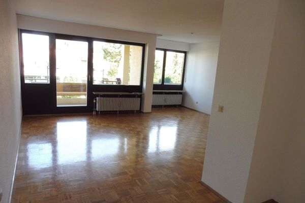 Spacious 3-room apartment, 96 m², in a prime location in Würzburg-Frauenland