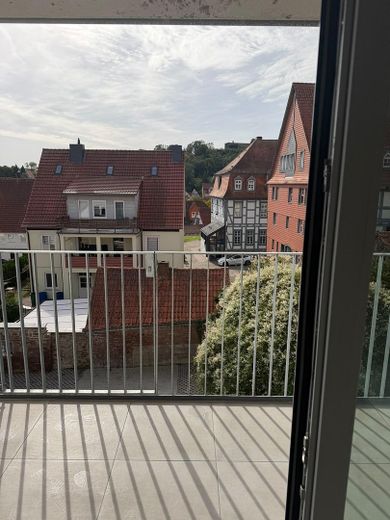 Compact and clever with balcony: Charming 1-room apartment incl. fitted kitchen – Ausblick vom Balkon