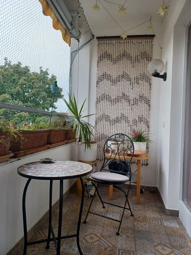 Bright 4-room apartment by Nuremberg City Park – Balkon 2
