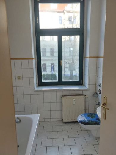 Nachmieter gesucht schöne 3-R-Wohnung im 1.OG  EBK.in MD-Stadtfeld -Ost ca.73m² zu vermieten. – Bad