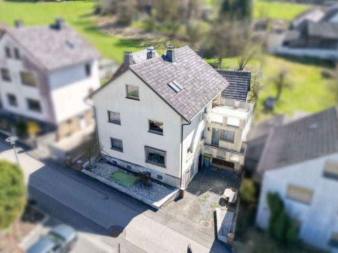 Großzügiges 1–2 Familienhaus mit Dachterrasse, Garten und Scheune in Rothenhof! – Foto 1