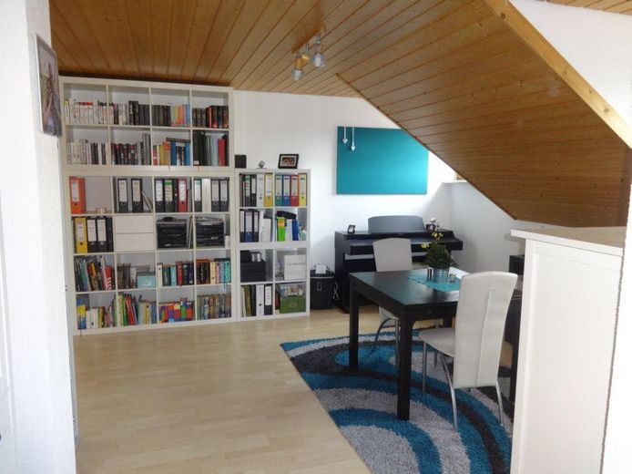 Arbeitsraum oder Esszimmer
