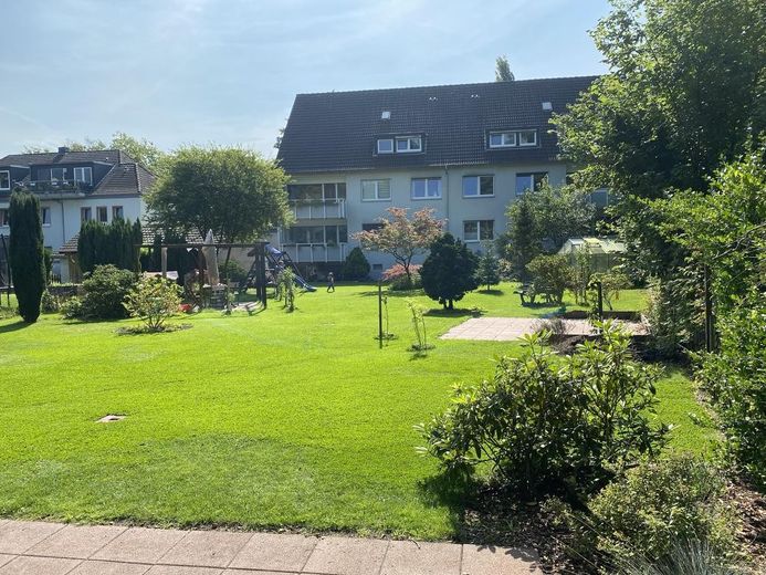 Ruhiges Wohnen, stadtnah in Ge-Buer mit Balkon, Terrasse & Garten – Garten mit Terrassen