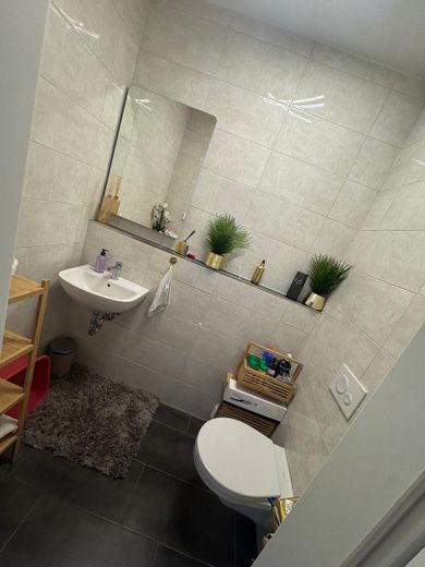 * Provisionsfrei* Vielseitig nutzbare 164 qm Wohnung auf zwei Etagen** – Gäste WC