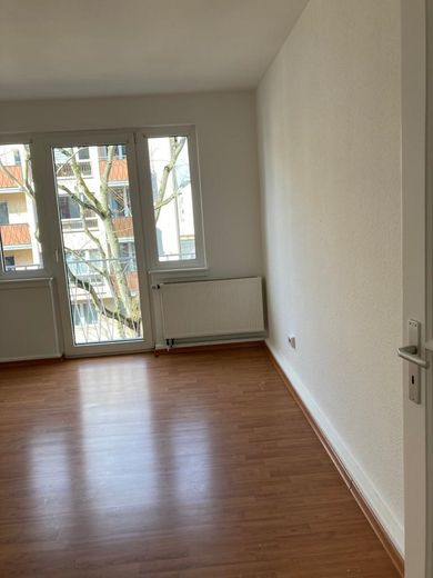 Idealne mieszkanie dla singla – Wohnz.mit französischen Balkon
