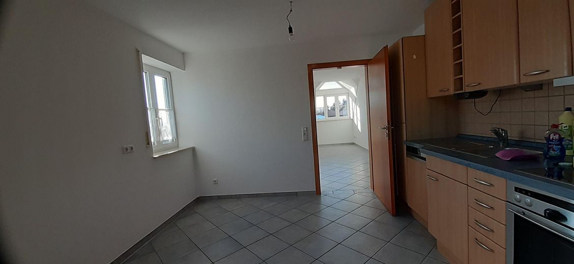 Von privat: Helle 3 Zi. DG-Wohnung bei Olching, Balkon, TG, fußläufig S3 – Foto 7