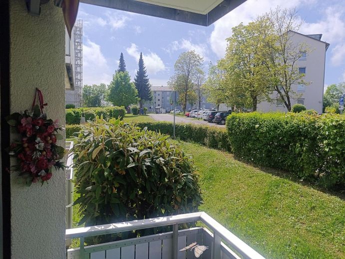 बिबेराख में सुंदर 3,5 कमरों का अपार्टमेंट – Balkon-Aussicht links