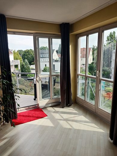 Schöne 2-Zimmer-Wohnung mit gehobener Innenausstattung mit EBK in Regensburger Westen – Foto 3