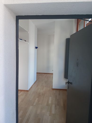 Exklusive 4-Zimmer-Loftwohnung | ca. 165 m² | TG-Stellplatz | Süd-Balkon | Frankfurt-Innenstadt – Eingang / Flur