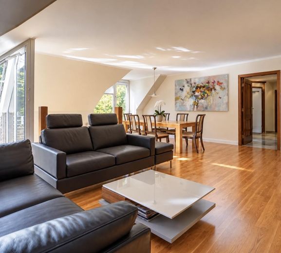 Ekskluzywne umeblowane mieszkanie dwupoziomowe w Ahrensburgu pod Hamburgiem – ok. 120 m² z tarasem na dachu – Zdjęcie 1