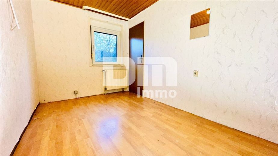 Schöne Doppelhaushälfte mit Nebengebäude, Garage und angelegtem Gartenbereich – EG Schlafzimmer / Gästezimmer
