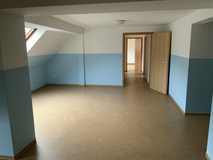 Großzügige Wohnung – Foto 9
