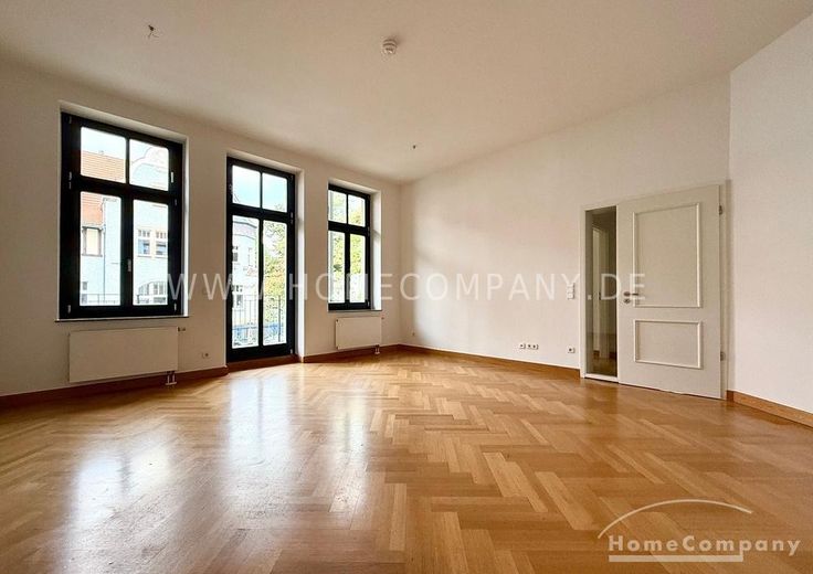 28024 HomeCompany Dresden Möbliert/Furnished 2-Zimmer Apartment  im Herzen der Radeberger Vorstadt mit 2 Balkonen max. 2 Personen – 6246fa0e6c545a26e3a67846702d2b767cbf5e59.jpg