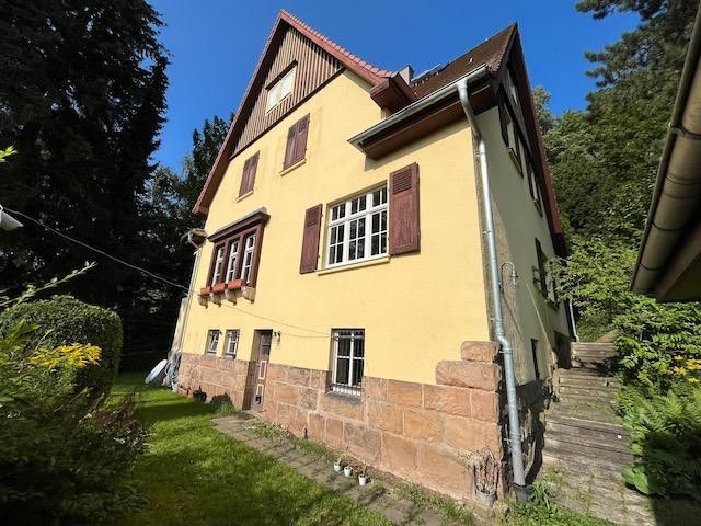 Şehirde kırsal ev ama yine de yemyeşilin ortasında – Außenansicht - Garten