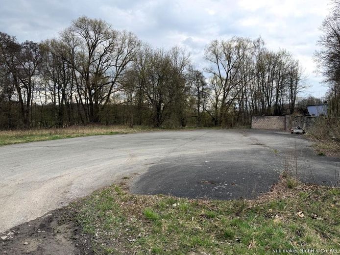 Hallen‑ und Lagerimmobilie ca 530m² auf  ca. 6600m² Grundstück mit Erweiterungspotenzial in Hof – VUB0002378-17
