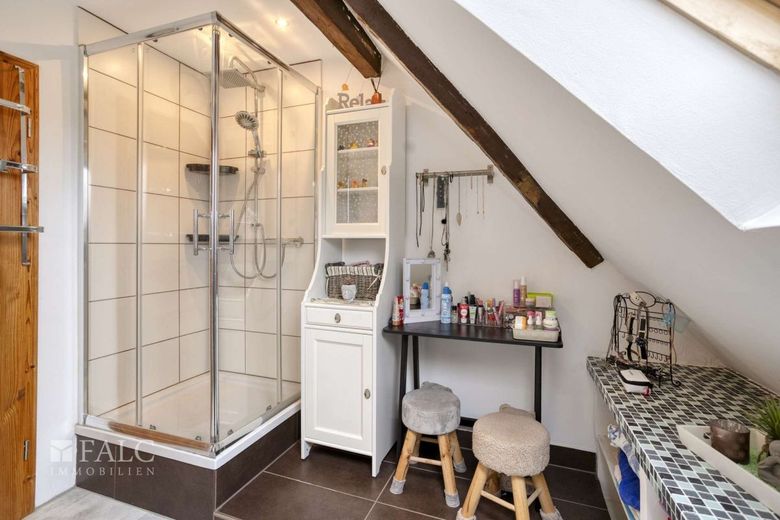 Moderne Idylle im Fachwerkhaus - Wohnen und Arbeiten unter einem Dach mit Einliegerwohnung! – Badezimmer (Hauptwohnung)