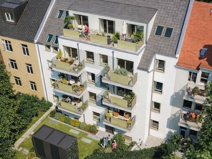 GUT GESCHNITTENE 3-RAUM WOHNUNG MIT LIFT IN LAUBEGAST – Photo 1