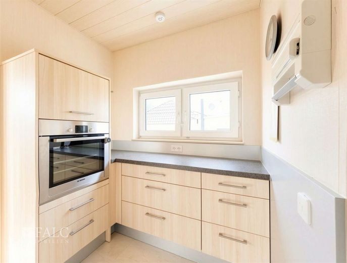 Perfekt für Familien: Haus mit Garten, Garage und Entwicklungspotenzial – Küche UG