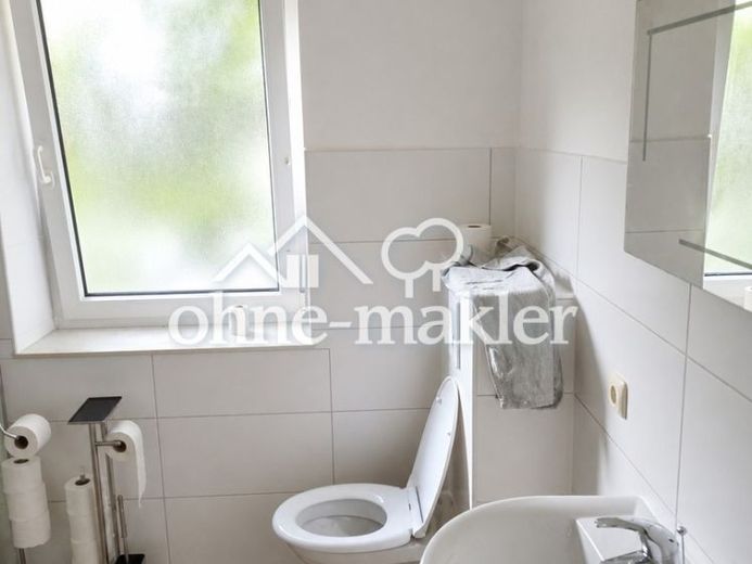 Schöne 4 Zimmer-Wohnung im EG mit großem Garten + Terassen – Foto 1
