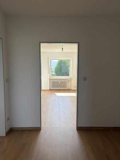 Mooie, ruime 3-kamerwoning 90m² met zuidwestbalkon en droomuitzicht in Rosenheim-Pang – Blick ins Kinderzimmer