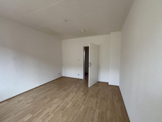 Raum 3 Blick Tür