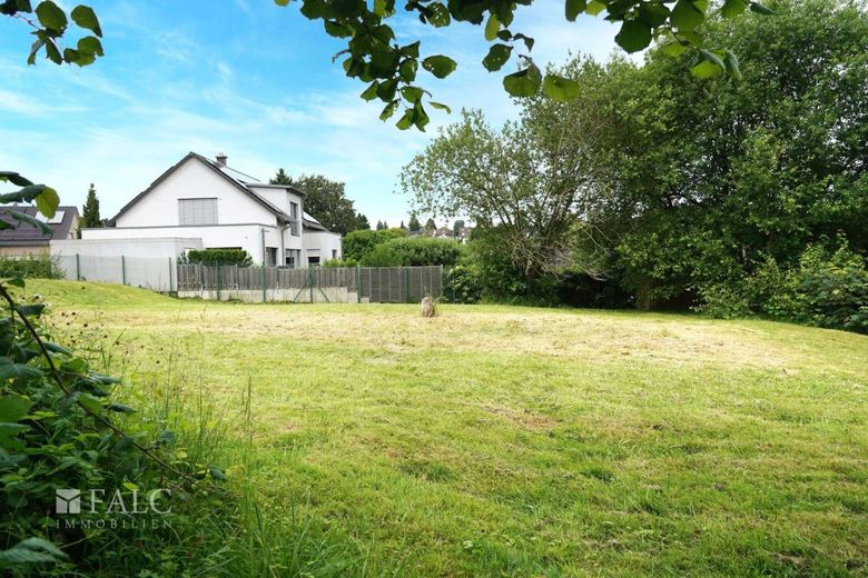 Wow! Einzigartige Lage für Traumhaus - 246m² Wohnluxus mitten im Zentrum Mettmanns! – Grundstück von rechter Seite Mitte