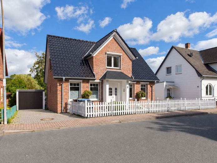 Gezellig thuis met tuin, terras, garage en eigen sauna - Hier ontbreekt het u aan niets. – Foto 1