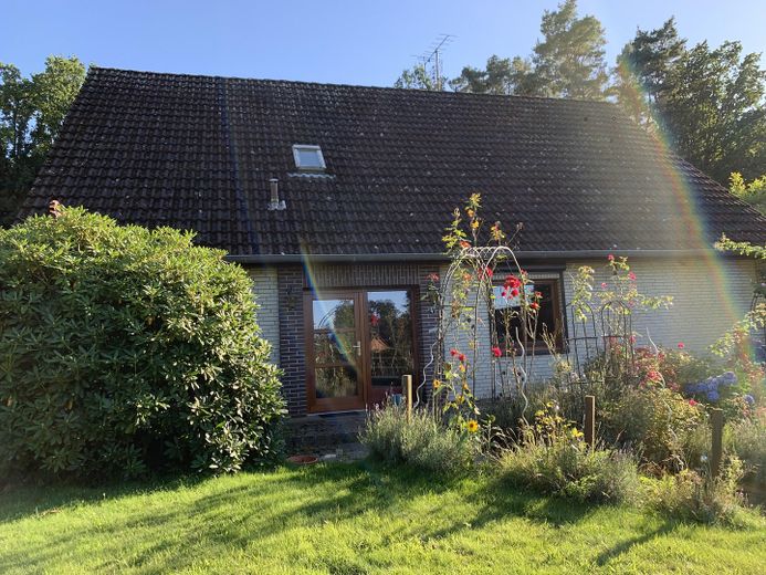 Modernisierter Wohnsitz oder Ferienhaus provisionsfrei von Privat – Nordseite