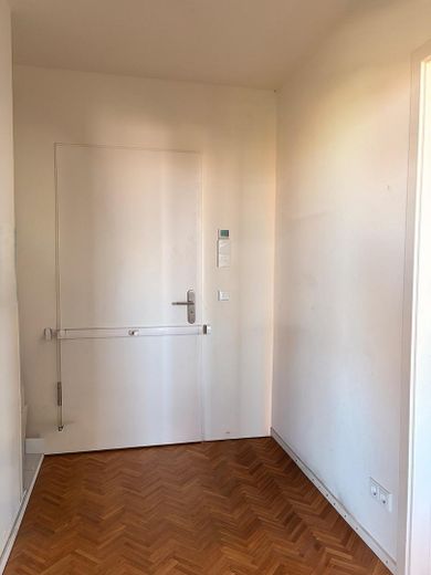 Exklusiv Toplage 2-Zimmer Wohnung in der Hafencity am Lohsepark – Flurbereich