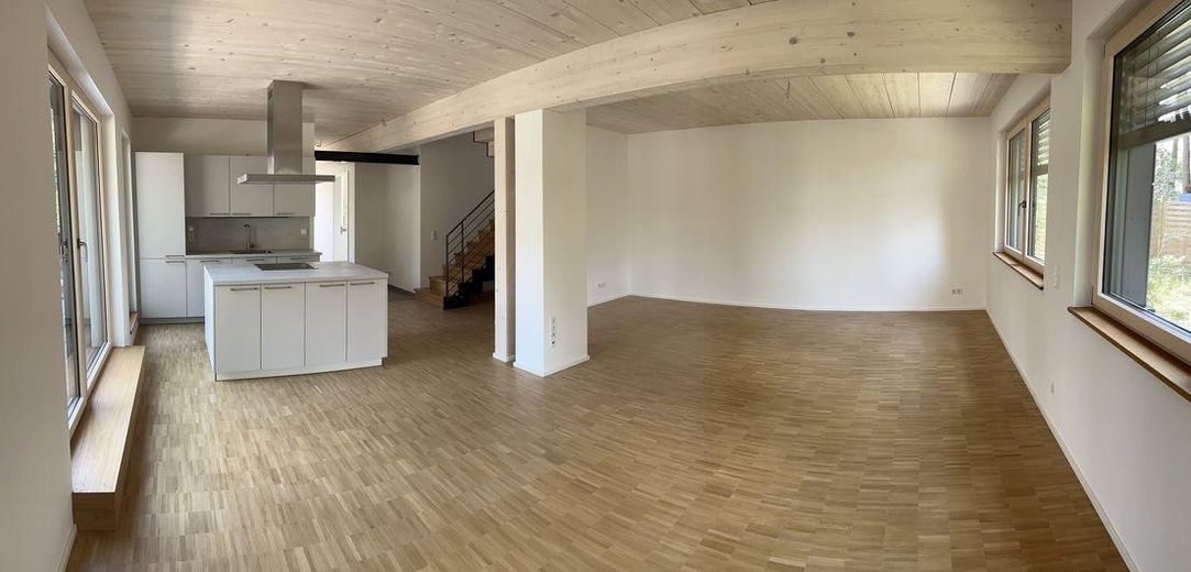 5-room apartment in an eco-friendly timber house – Wohn-/Essbereich