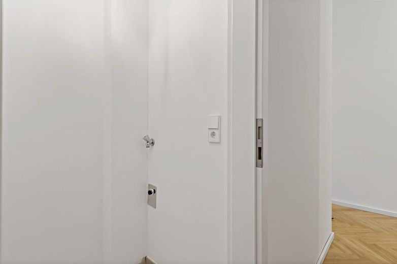 Wohnen mit Charme: Exklusive 1,5-Zimmer-Wohnung im Denkmal - nur wenige Schritte zur Saale! – Abstellraum