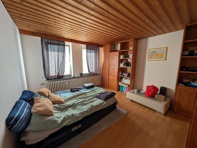 Löhne-Gohfeld — bezugsfreies Anlageobjekt mit Entwicklungspotenzial – Schlafzimmer EG
