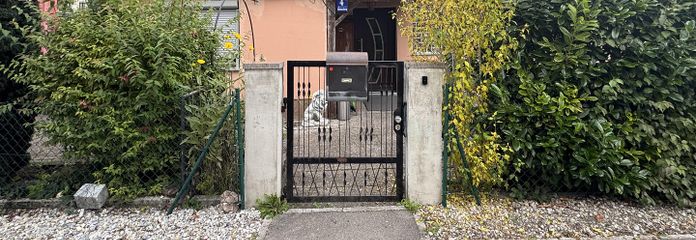 Teilrenoviertes Haus zu verkaufen, renovierungsbedürftig