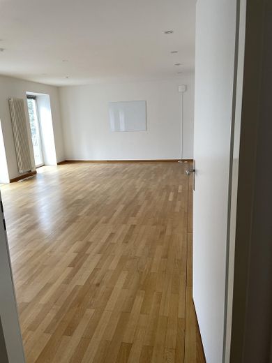 Workspace in Top-Lage: 3 Floors für dein Team im Herzen Münchens – OG 1 Raum 1